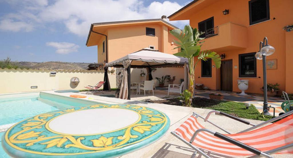Апартаменты Casa Montalbano Порт-Эмпедокле Номер фото
