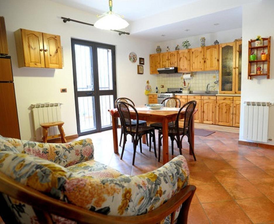 Апартаменты Casa Montalbano Порт-Эмпедокле Номер фото